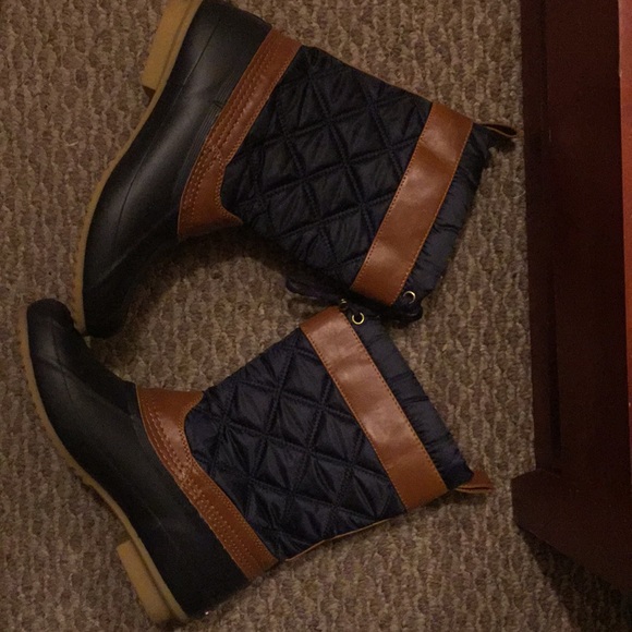 Tommy Hilfiger Boots - Picture 2 of 5